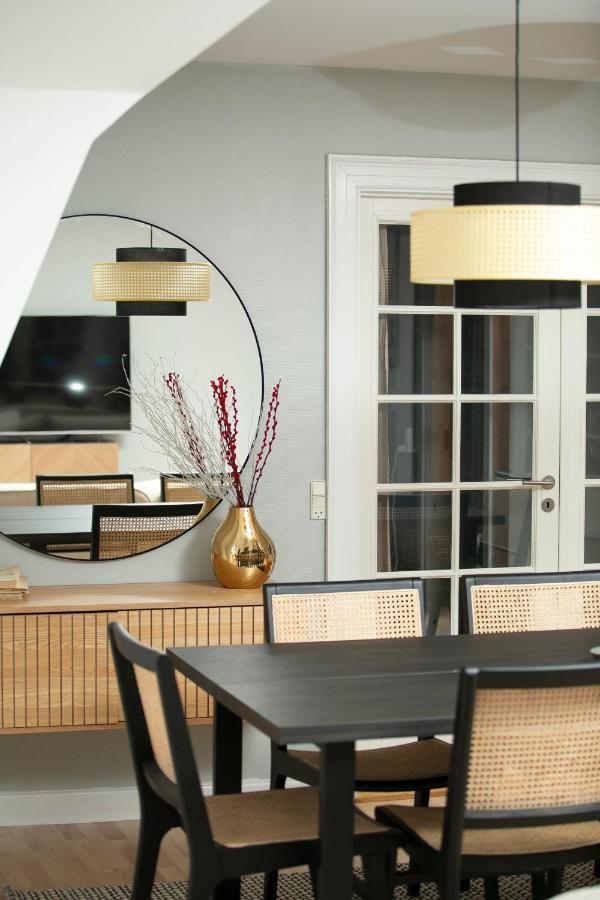 Unique 5 Bedroom W Exposed Beams In Apartment Kopenhagen
