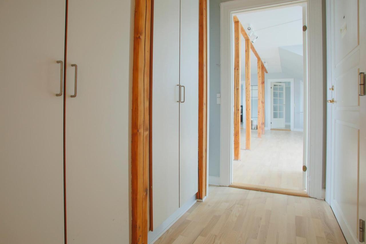 Unique 5 Bedroom W Exposed Beams In * Kopenhagen