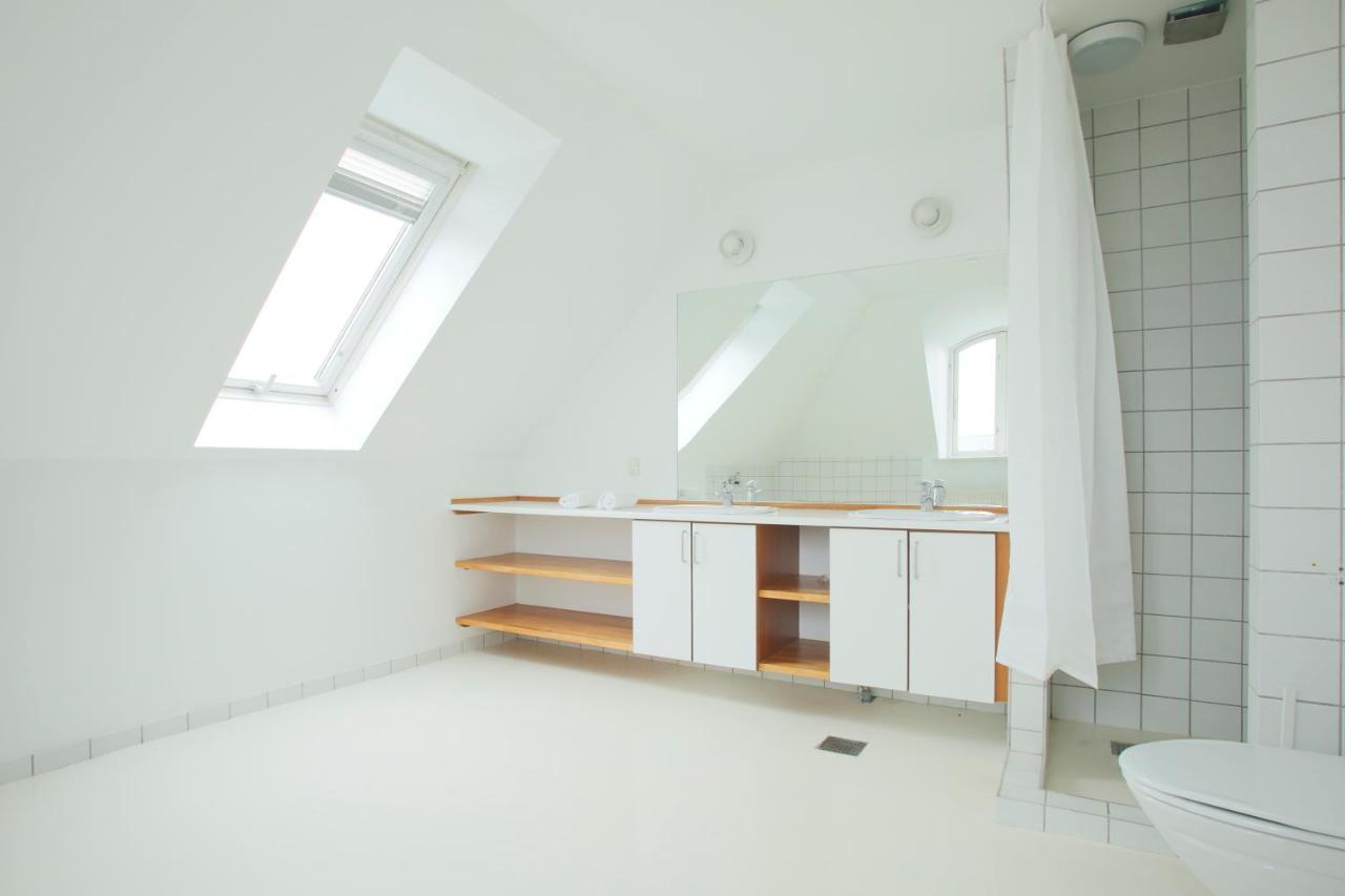 Unique 5 Bedroom W Exposed Beams In Apartment Kopenhagen